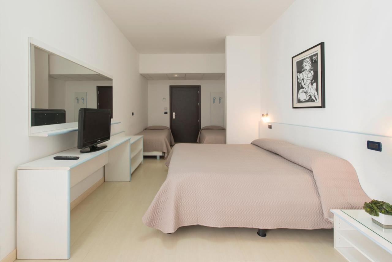 Grand Hotel Adriatico Montesilvano Luaran gambar