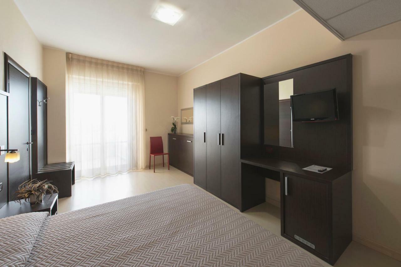 Grand Hotel Adriatico Montesilvano Luaran gambar
