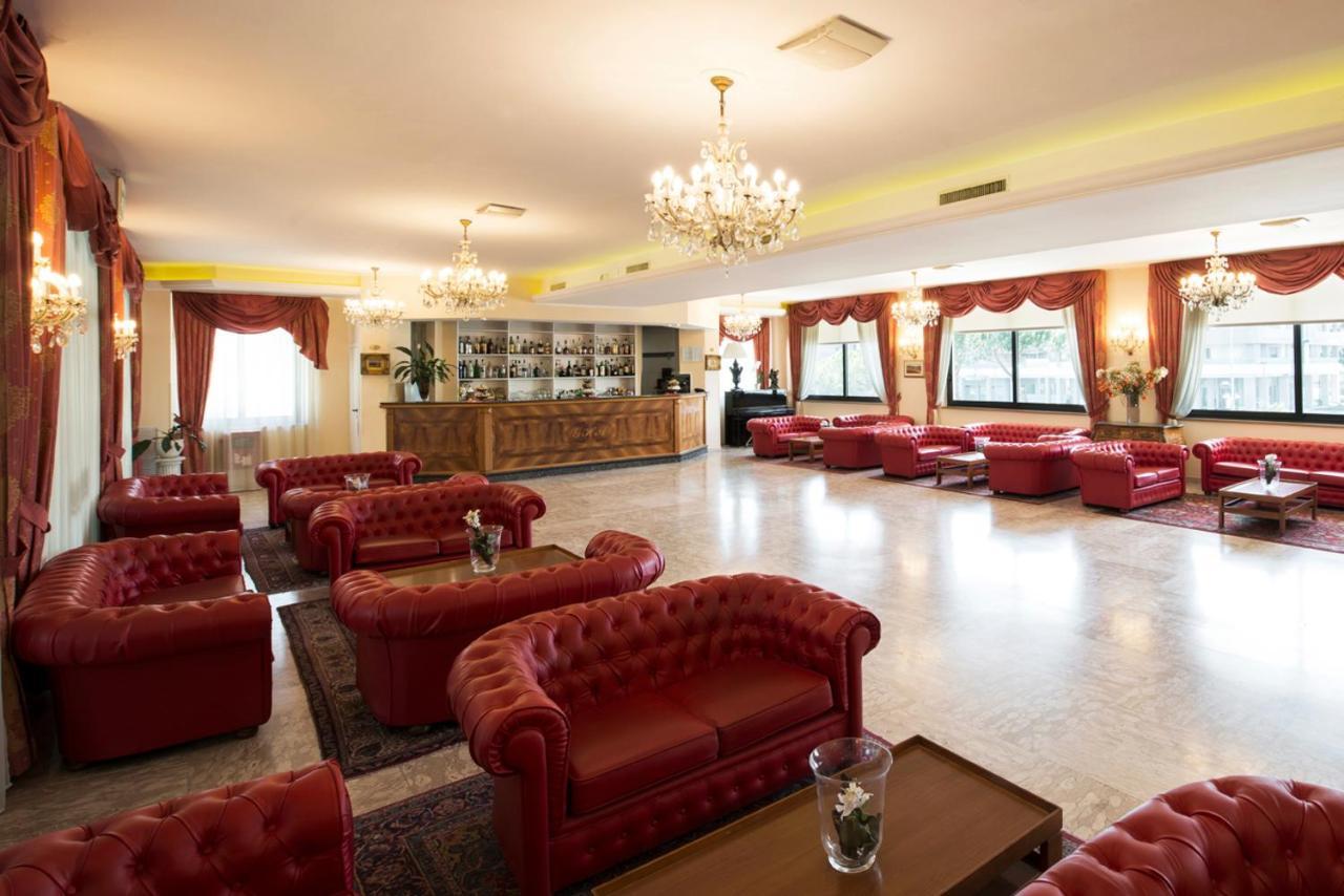 Grand Hotel Adriatico Montesilvano Luaran gambar